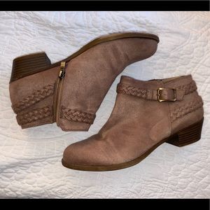 Life Stride Booties